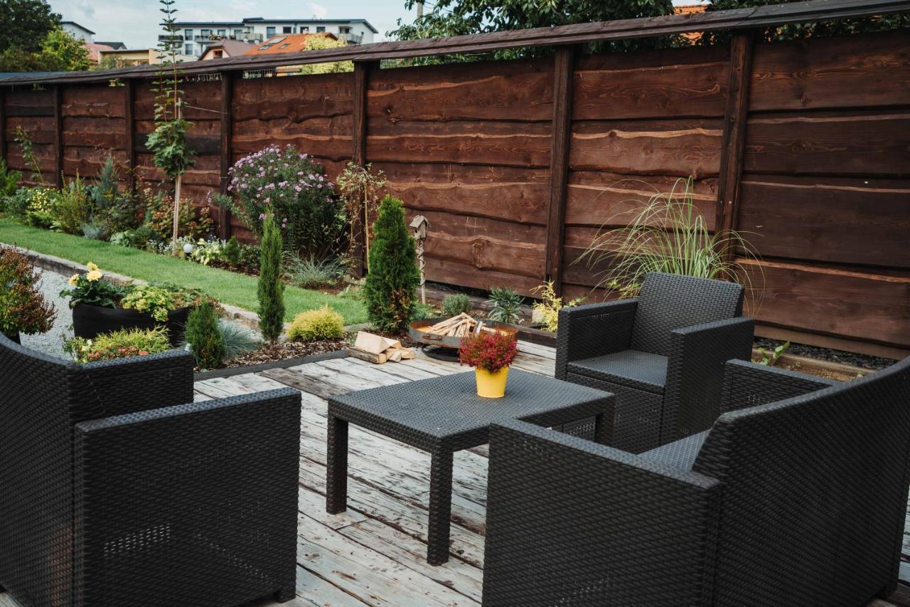 Cakyho Kuria - Mezonetovy Apartman S Krbom A Saunami Smizany Bagian luar foto