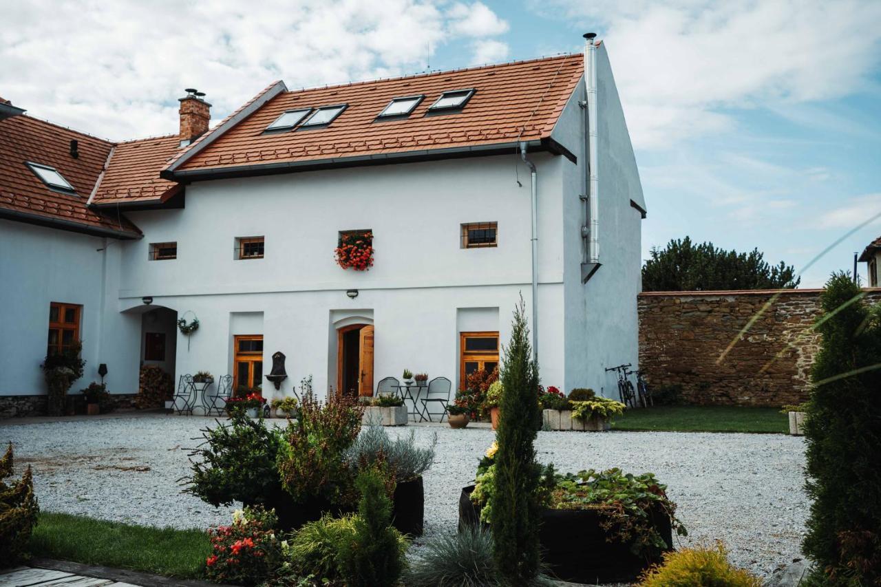 Cakyho Kuria - Mezonetovy Apartman S Krbom A Saunami Smizany Bagian luar foto