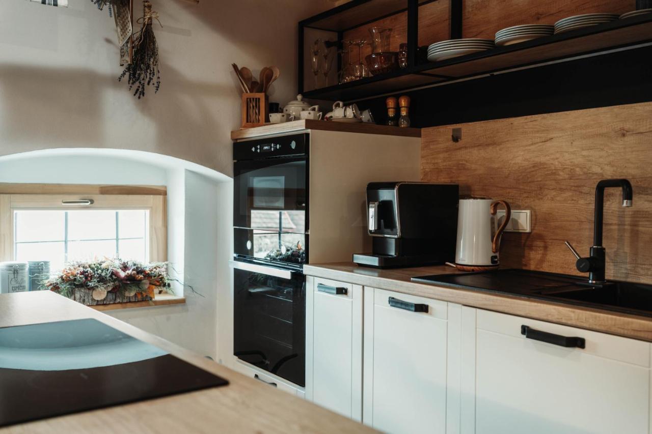 Cakyho Kuria - Mezonetovy Apartman S Krbom A Saunami Smizany Bagian luar foto